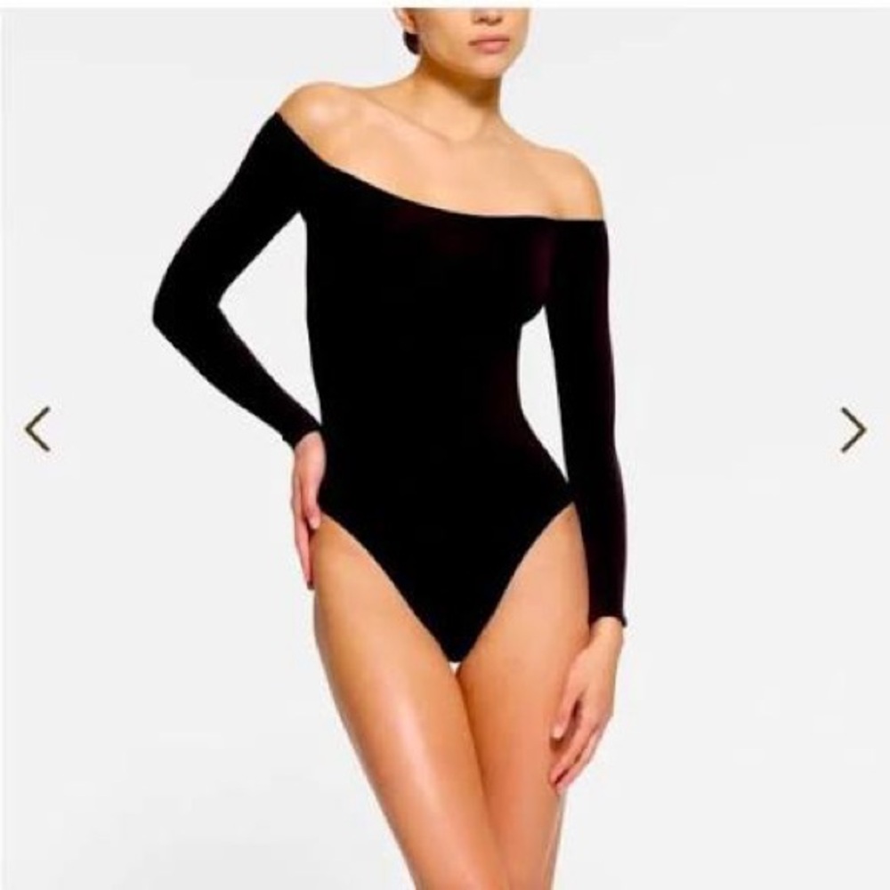 Skims- Black Off-Shoulder Bodysuit